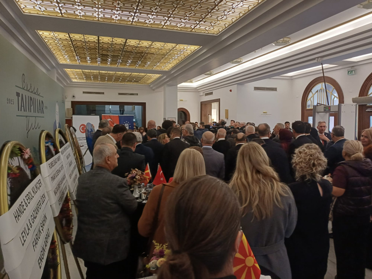 Bursa’da tezhip sanatı sergisi sanatseverleri buluşturdu-Bursa Hayat-2