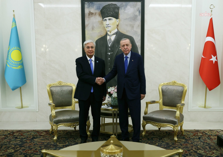 Türkiye-Kazakistan ilişkilerinde yeni adımlar! Erdoğan ve Tokayev görüştü-Bursa Hayat-2