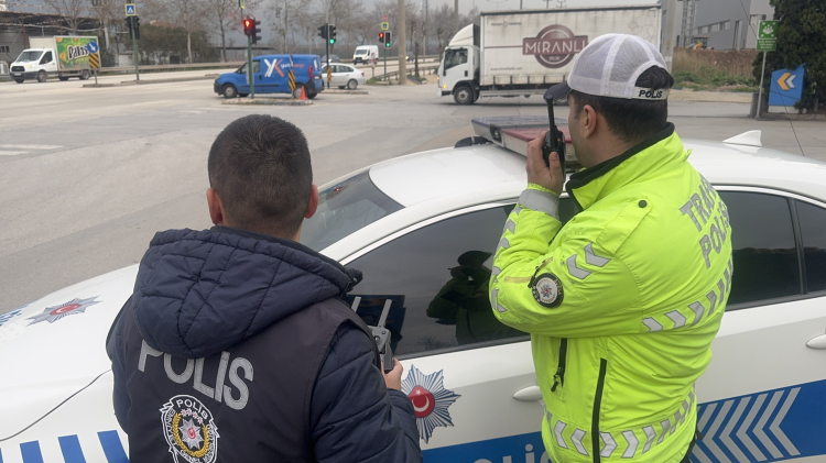 Bursa trafiğinde yoğun denetim! İhlaller dronla belirlendi -Bursa Hayat-3