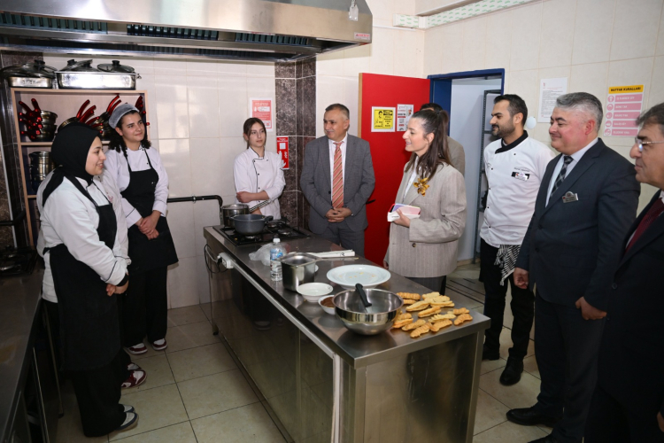 Bursa’da eğitim yatırımları yerinde incelendi - Bursa Hayat Gazetesi-3