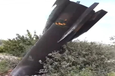 Demir Kubbe yetersiz kaldı: Füze isabetiyle Tel Aviv’de büyük çukur oluştu!