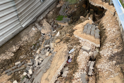 Nilüfer Belediyesi, çöken yol için acil müdahale etti!