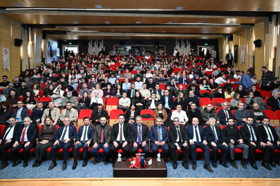 Anadolu Üniversitesi’nde Dijital Habercilik ve Yapay Zekâ Eğitimi düzenlendi