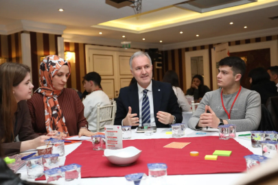 İnegöl’de 100’ün üzerinde öğrenci şehrin geleceğini konuştu