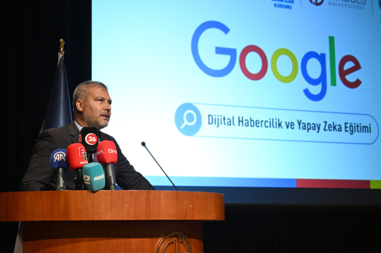 Anadolu Üniversitesi’nde Dijital Habercilik ve Yapay Zekâ Eğitimi düzenlendi-Bursa Hayat-2