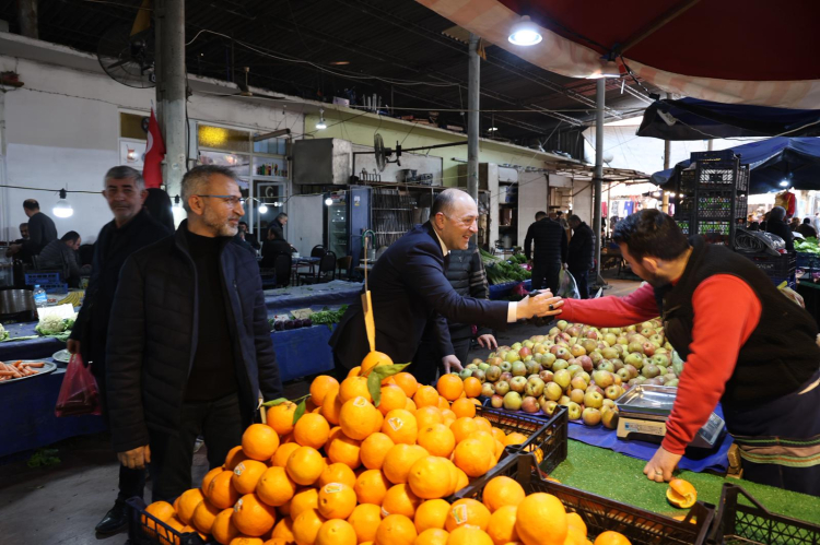 Bayram sonrası kurulan ilk halk pazarına yoğun ilgi - Bursa Hayat Gazetesi-2