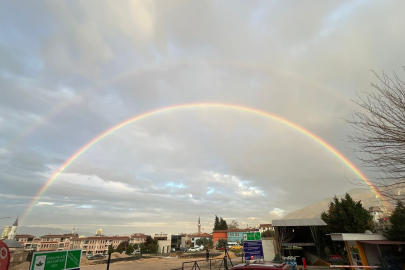 Bursa semalarında gökkuşağı görsel şölen yarattı!