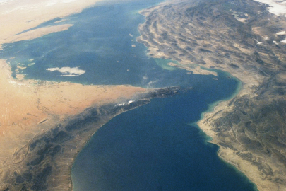 Kriz büyüyor! Hürmüz Boğazı yeniden kapatıldı