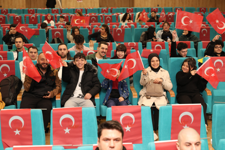 Osmangazi Belediyesi’nden futbolseverlere milli maç jesti - Bursa Hayat Gazetesi-2