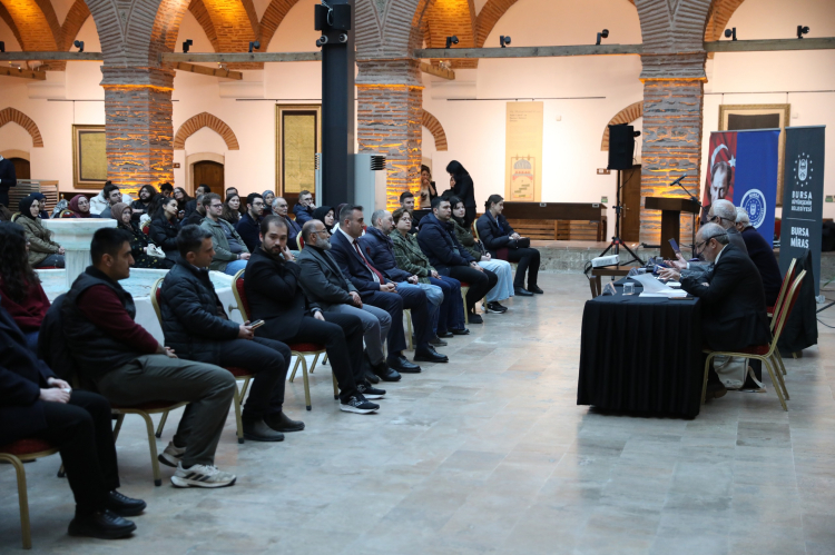 Bursa'da kadınların vakıf geleneğine katkısı panelde masaya yatırıldı - Bursa Hayat Gazetesi-2