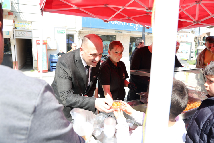Merhum Muhsin Yazıcıoğlu anısına lokma hayrı - Bursa Hayat Gazetesi-3