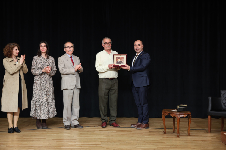 Osmangazi’de “Orhan Kemal Yılı” etkinlikleri sahnelere taşınıyor - Bursa Hayat Gazetesi-4