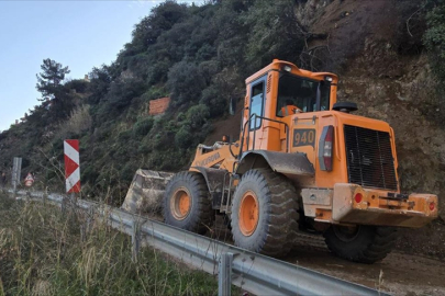 Bursa’da yağış nedeniyle toprak kayması! Önlemler sürüyor