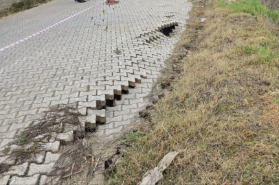 Sürücüler ve yayalar dikkat! Mudanya’da şiddetli yağış tehlike yarattı