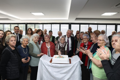 Başkan Özdemir’den huzurevi sakinlerine özel ziyaret