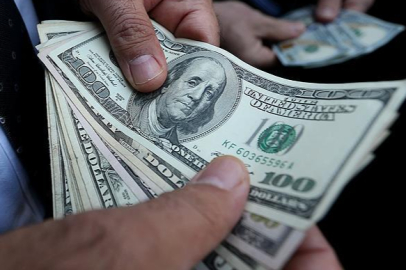 Dolar tarihi zirvesini yeniledi: Orta Doğu'daki gerilim kurları ateşledi!