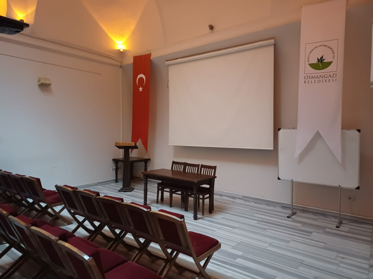 Bursa’da tartışma yaratan detay: Kültür merkezinde Atatürk resmi neden yok?-Bursa Hayat-2