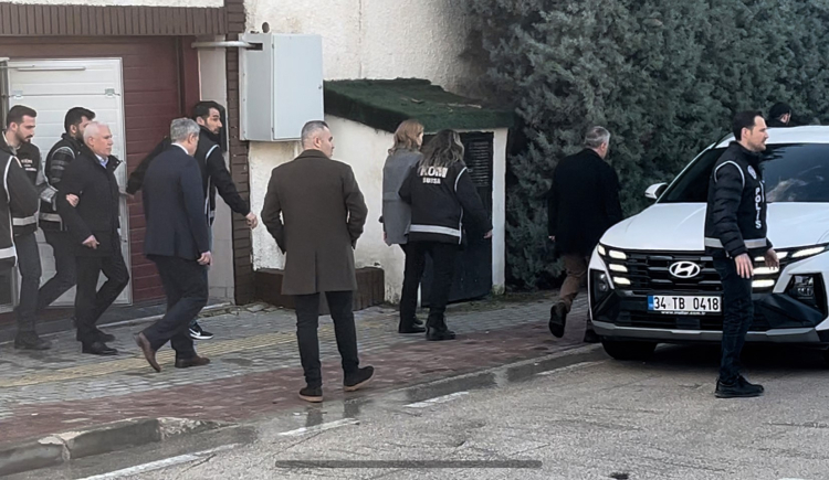 Bursa’da ani operasyon: Mustafa Bozbey gözaltına alındı!-Bursa Hayat Gazetesi-2