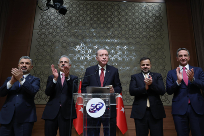 Cumhurbaşkanı Erdoğan farklı illerde 5G teknolojisini test etti