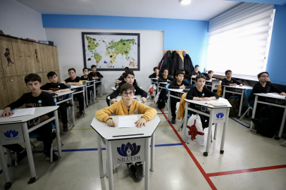 Bursa’da öğrenciler Singapur Matematik Olimpiyatları’na hazırlanıyor