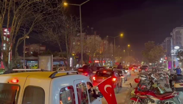 A Milli Takım’dan tarihi başarı: Bursa’da bayram havası!-Bursa Hayat-2