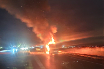 Bursa’da seyir halindeki tırda yangın: Trafik durdu!