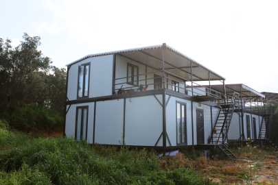 Bursa Gölyazı'da sit atanı içerisindeki kaçak yapılar yıkıldı