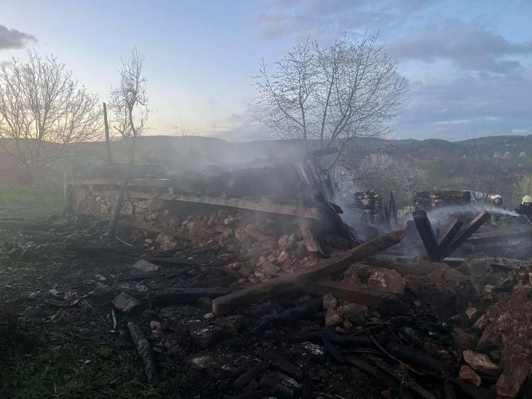 Bursa’da korku dolu gece: Ev küle döndü!-Bursa Hayat-2
