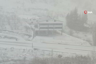 Konya’da kış manzarası: Sokaklar karla kaplandı!