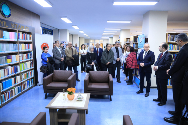 Prof. Dr. Fuat Sezgin Kütüphanesi’nde yeni kitaplık -Bursa Hayat-2