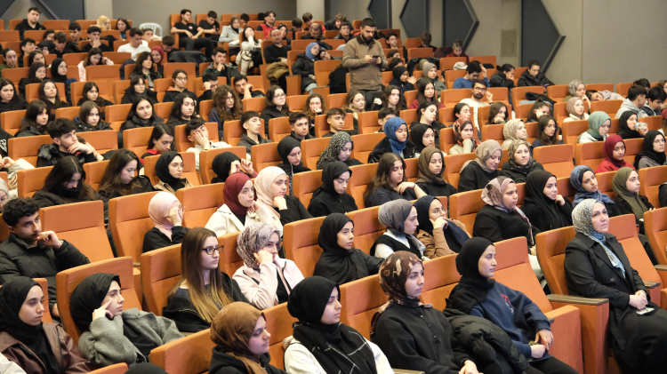 Yıldırım Belediyesi’nden üniversite adaylarına ücretsiz motivasyon semineri - Bursa Hayat Gazetesi-3