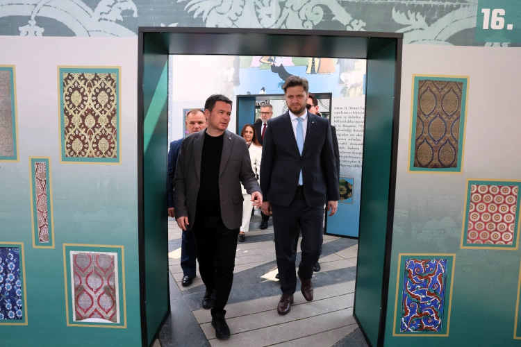 Bursa'nın fethinin 700'üncü yılında Osmangazi'de kardeş şehirler buluşması - Bursa Hayat Gazetesi-4