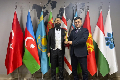 Dünyaca ünlü yazar Akif Manaf’a Küresel Bilinç ve Barış Ödülü verildi