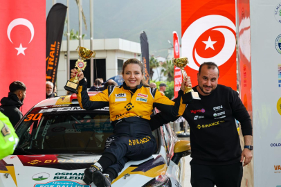 Marmaris’te çifte kupa: Kübra Denizci Keskin sezona güçlü başladı