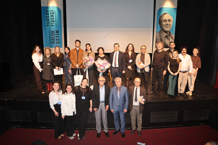 Nilüfer’de “Dizelerin İzinde” Ataol Behramoğlu şiirseverlerle buluştu - Bursa Hayat Gazetesi-5