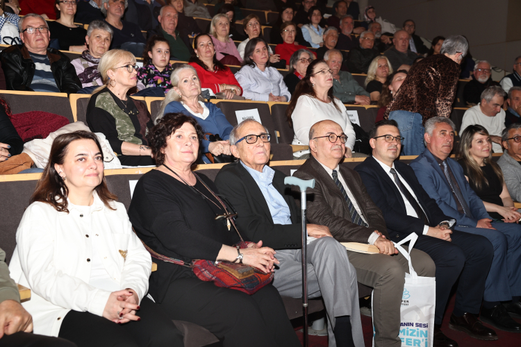 Nilüfer’de “Dizelerin İzinde” Ataol Behramoğlu şiirseverlerle buluştu - Bursa Hayat Gazetesi-4