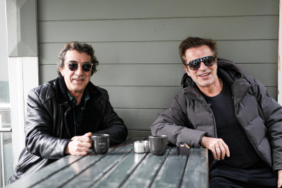 Ayna 30. yılına yıldızlar geçidiyle giriyor!