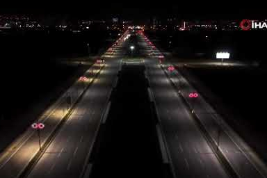 Görüntüsü ile havalimanını andırıyor, görenlerin dikkatini çekiyor