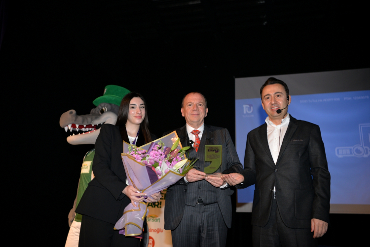 Şahinkaya Girişimcilik Zirvesi’nde Özer Matlı’dan gençlere mesaj - Bursa Hayat Gazetesi-3