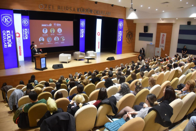 Bursa’da MomTalks 2026 rüzgarı: Ebeveynler dijital çağı tartıştı