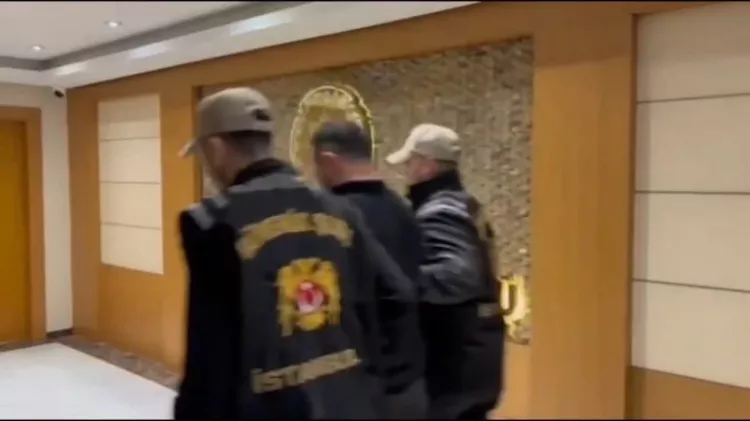 İsrail Konsolosluğu önünde polisleri dalga geçenler emniyette!-Bursa Hayat-3