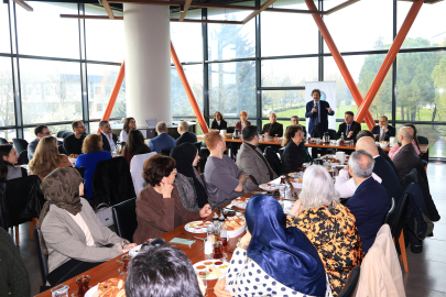 BUÜ’de başarılı akademisyenler rektörle kahvaltıda buluştu