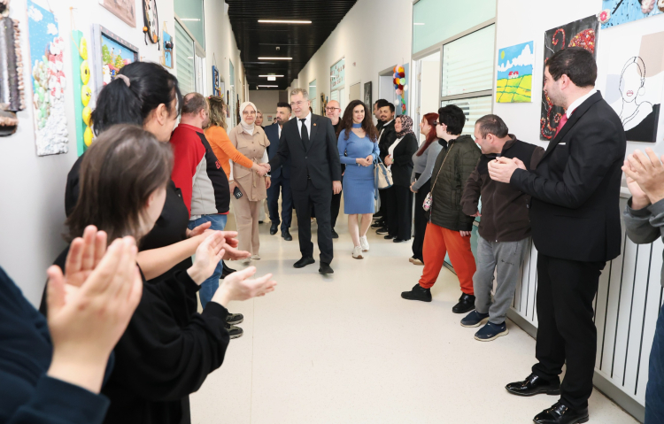 Osmangazi Belediyesi’nden öncü proje Üretimde ve istihdamda engelsiz adım - Bursa Hayat Gazetesi-4