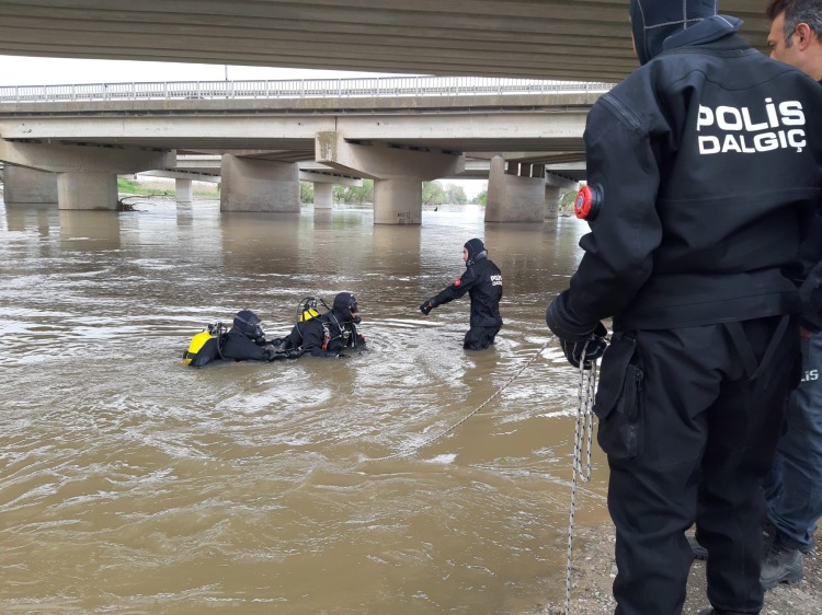 Bursa’da alternatif yol faciaya dönüştü: Sürücü kayıp!-Bursa Hayat-2