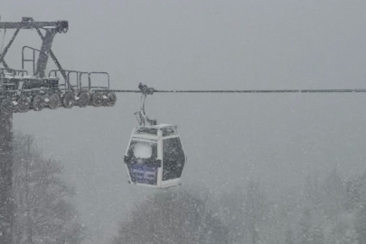 Bursa’da bahar ortasında kar sürprizi!