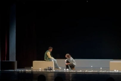 Bursa’da sahne ışıkları “Oğul” için yandı: İzleyiciden tam not