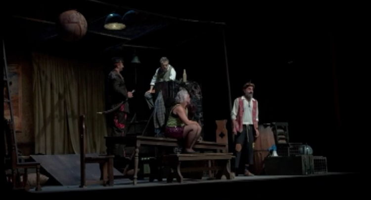 Van Devlet Tiyatrosu “Büyük İskender’in Atı” oyunuyla Bursa’da sahne aldı - Bursa Hayat Gazetesi-2