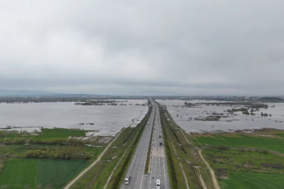 Bursa Karacabey’de taşkın felaketi: Ova suya gömüldü!