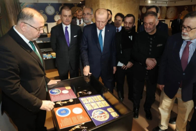 Erdoğan “Muhteşem Cep Saatleri Koleksiyonu” sergisini gezdi