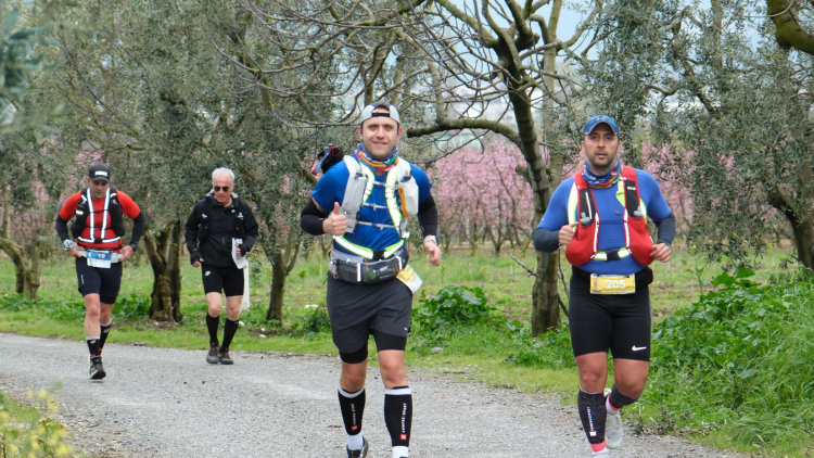 İznik Ultra Maratonu 15. kez start aldı! Bine yakın sporcu tarihi parkurda -Bursa Hayat-2